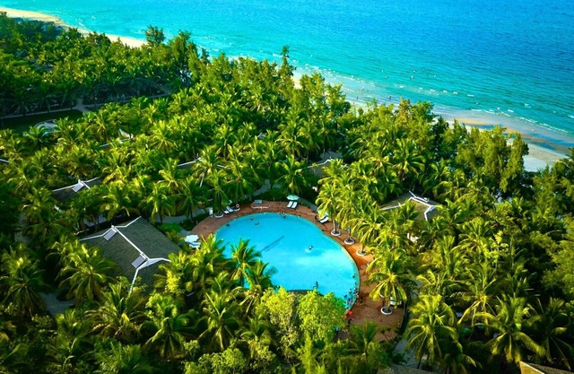 Lăng Cô Beach Resort