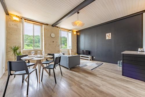 L'élégant T3 coeur du village parking facile