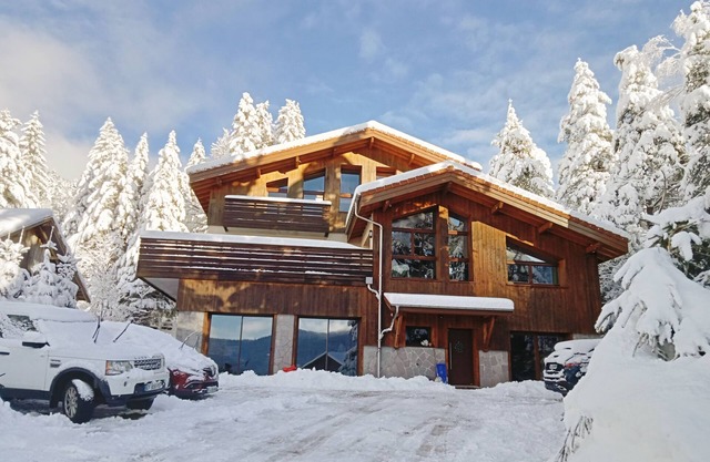 L'eau Vive. Chalet with indoor pool. Ideal for families.