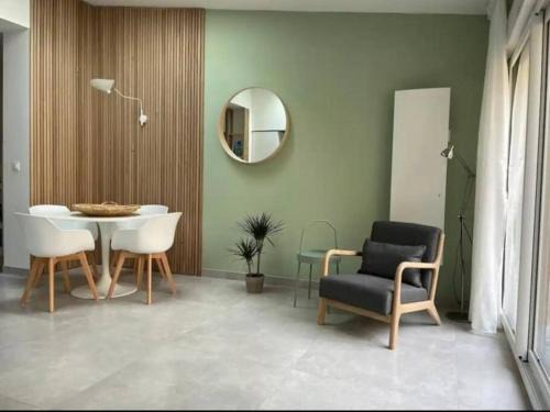 L hirondelle, Quartier Rosendael