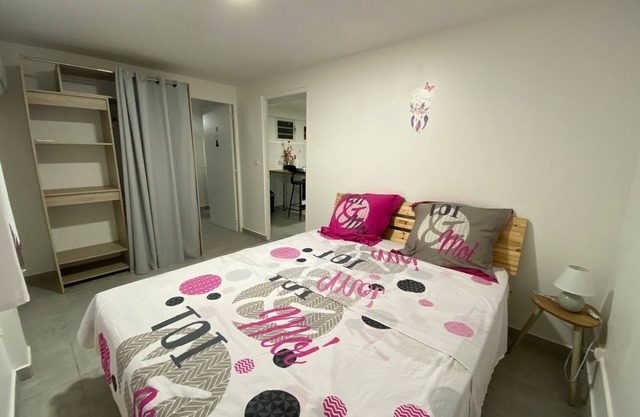 L'oasis des Kassaveries, T2 Fonctionnel et Moderne Avec Parking Sécurisé