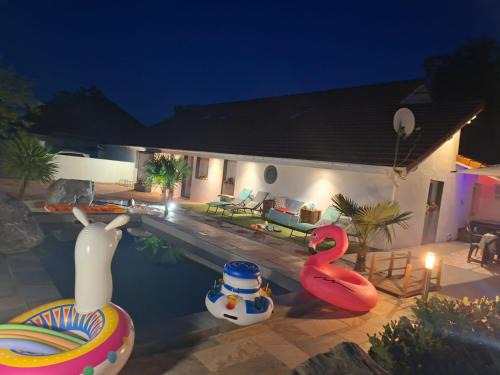 L'OASIS - Maison avec Piscine, SPA, Braséro & Plancha