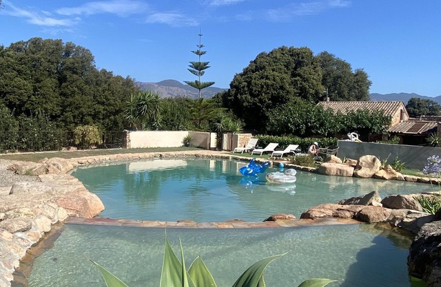 L'Oranger house with pool for 6/8 people