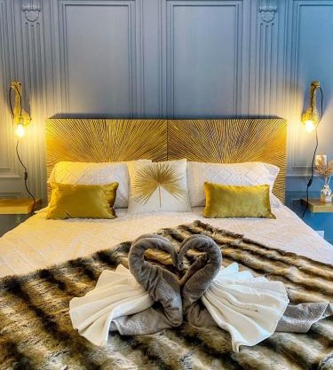 L'OSMOSE avec balcon, 3mn place centrale Château