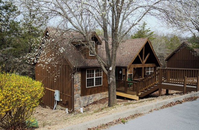 L076, 2Br, 2ba Fox Hollow Cabin