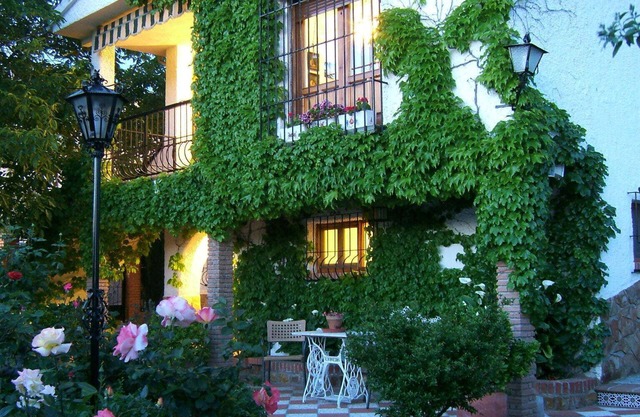 "La Aldabilla": Restfulness ten minutes from Granada