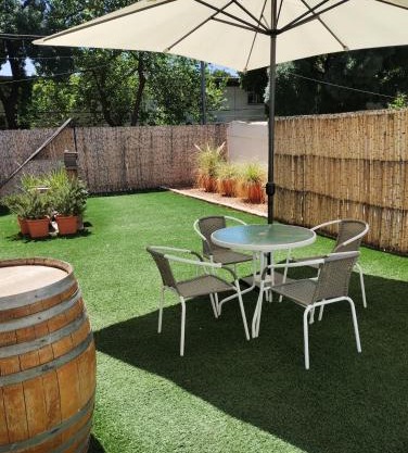 LA BARRICA ESTUDIO, Departamento funcional, comodo, acogedor y completamente equipado en el Centro de Mendoza Capital, con hermosa terraza para disfrutar, No pierdas esta oportunidad!