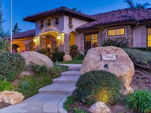 La Bella Vista Estate