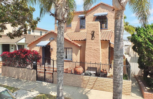 La Brisa | 1 Block from the Beach!