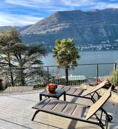 La Casa della Bruna, wonderful lake view & parking