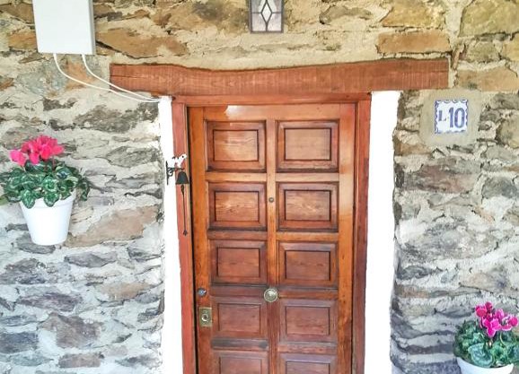 La Casita del Árbol Blanco