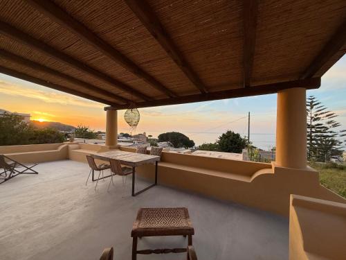 La Casuzza - garden and terrace sea view