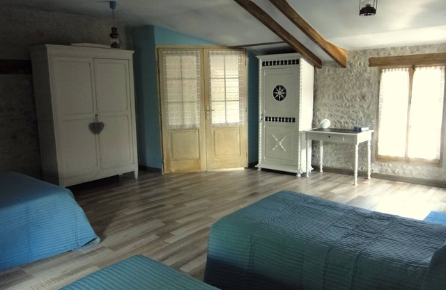 LA CHARMENTAISE Charming B&B at the gates of La Rochelle & the Marais Poitevin