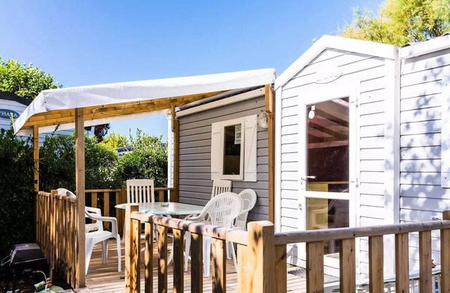 La Croix du Vieux Pont campsite* - Mobil-home Classic 3 rooms 4 adults + 2 children