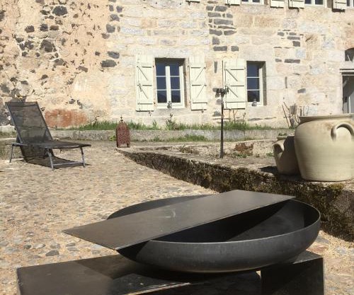 LA CURE grande maison de charme de 2 a 14 personnes