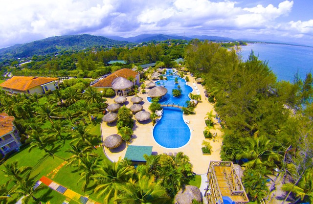 La Ensenada Beach Resort - All Inclusive