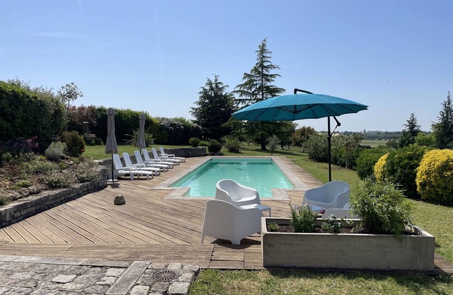 LA FORGE: 4-star self-catering cottage with swimming pool in Vendée