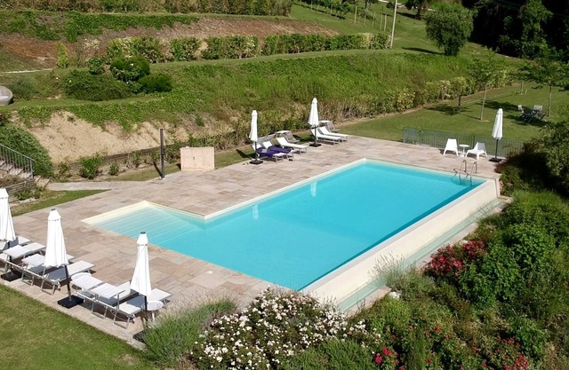 La Giravolta = Enjoy country-style in style. Luxury villa with swimming pool