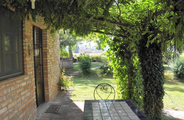 La Limonaia in Farmhouse Borgo Santa Maria