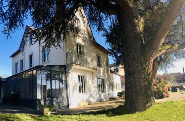 LA MAISON BLANCHE