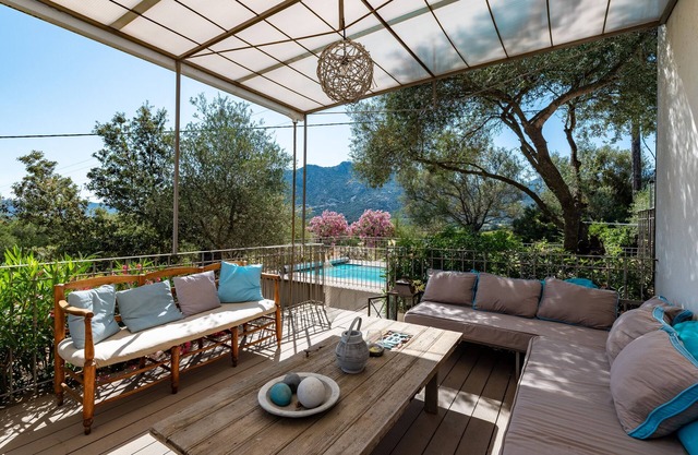 La Maison des Oliviers - Belle maison familiale avec Piscine