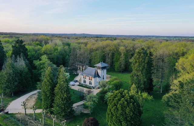 La maison Maroc, a house nestled in a 2-hectare park