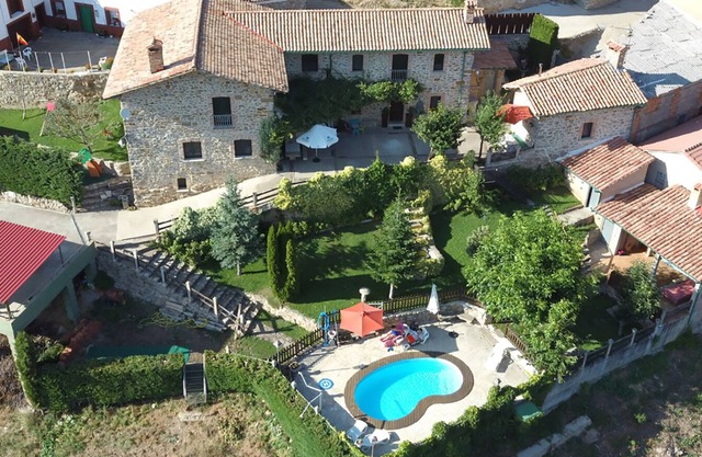 La Majada de Peñacorada - Rural House with excellent equipment, ideal with children.