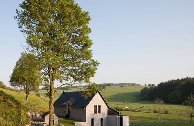 La Micheline, isolated design house with view over the fields, closed to Dinant, Na