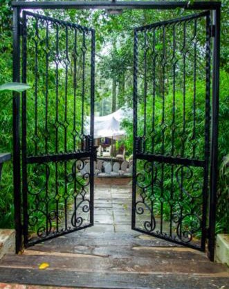 La Moor Country Venue & Eatery