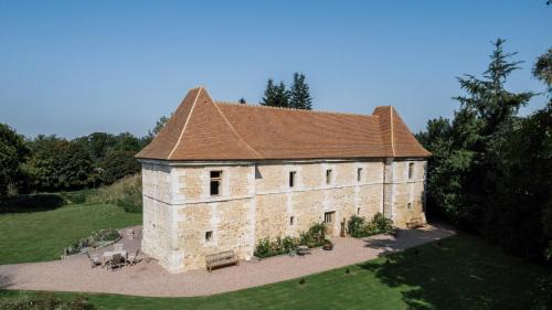 LA MOTTE FÉODALE luxury medieval MANOR rated 5 stars in Normandy