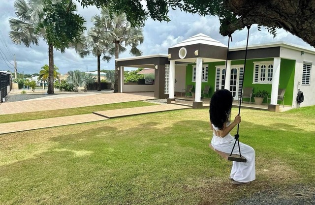 La Playa House "Airbnb" in Manati