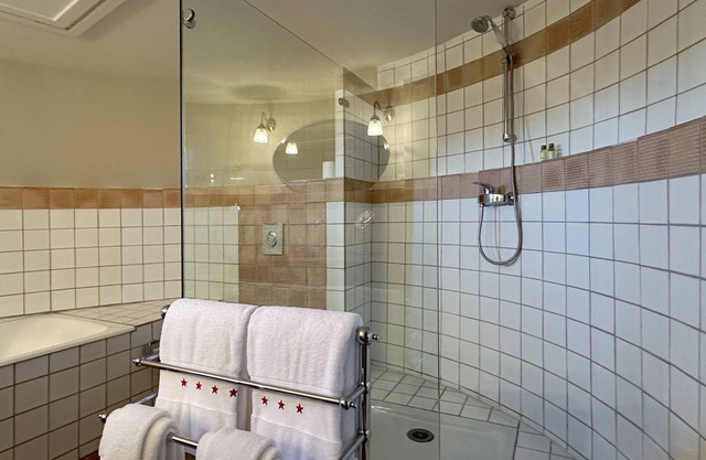 LA PONCHE - Tower Room