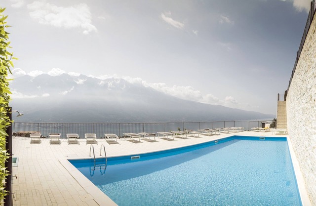 La Quiete 58 Lake view Apartment