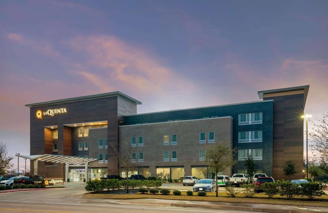 La Quinta Inn & Suites by Wyndham College Station South
