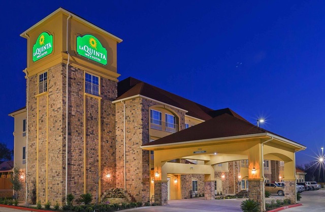 La Quinta Inn & Suites by Wyndham Floresville