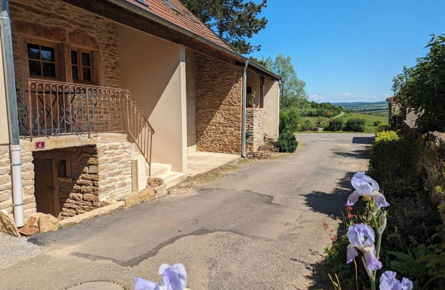 La Saugeraie - Renovated cottage for 2 in historic village