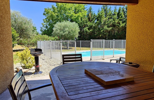 La Source, Villas Saint Laurent. Villa 4 pers, air conditioning, private pool