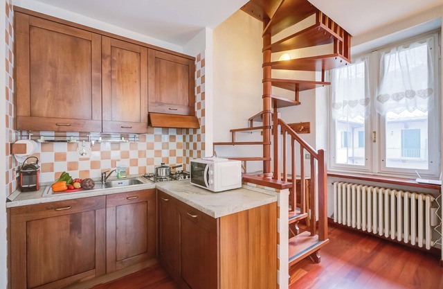 La Torre In The Center Of Town