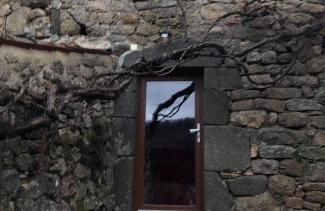 La Treille Espace Intime, Dans Petit Hameau Rustique, Campagne Ardéchoise