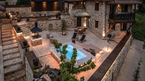 La Villa de Madeleine - Stone Villa with outdoor hot tub in Arcadia, Peloponnese