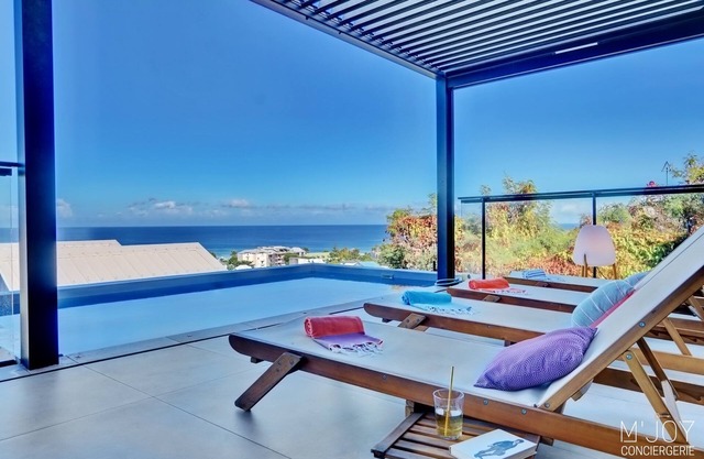 La Villa Azur Saint-Gilles * - Reunion Island - Seaview, Pool, Beach & BBQ!