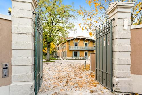 La Villa Serenna - Appt avec jardin, 15 mn de Lyon