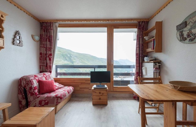 LAC DU LOU 439-SUPERB COZY CROISETTE STUDIO