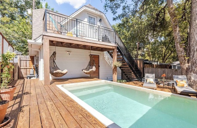 Lady Bird Lake Trail Guest House - Holly - Weekly Discount
