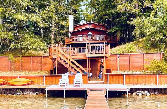 Lake Avalon House “The Starting Dock” 3Bed 3Bath, Optional Pontoon Boat Rental