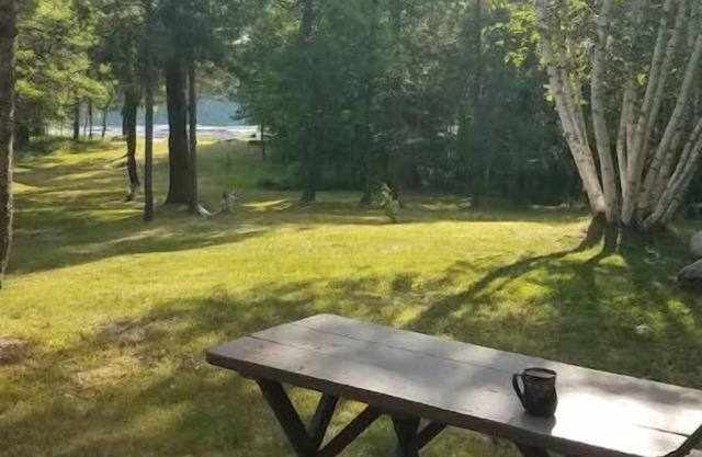 Lake cabin surrounded by nature and peacefulness