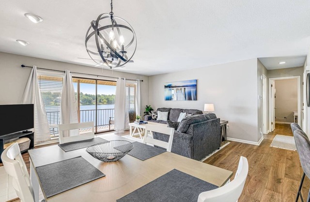 Lake Condo w/View & Pool