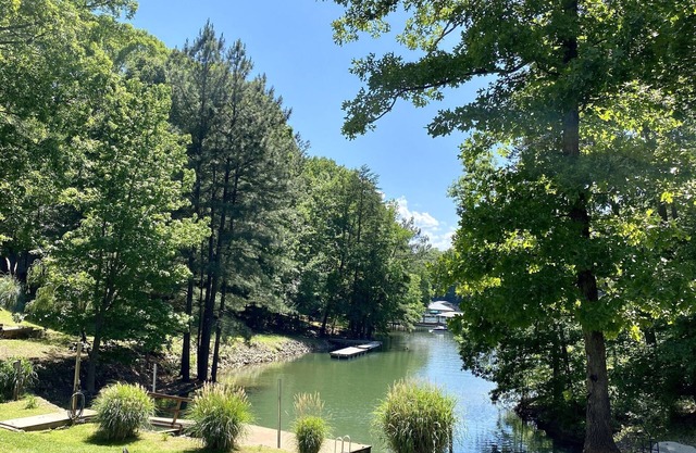 ⭐️ LAKE DAZE ⭐️ Waterfront Lake Retreat & BYOB - Bring Your Own Boat!