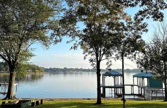 Lake House - Amazing Views, Private Dock & Hot Tub, 8 Beds