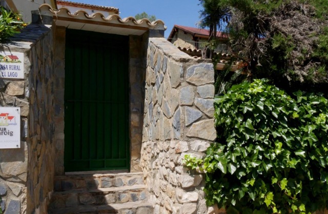 Lake house in the beautiful Anna, Valencia. Spain